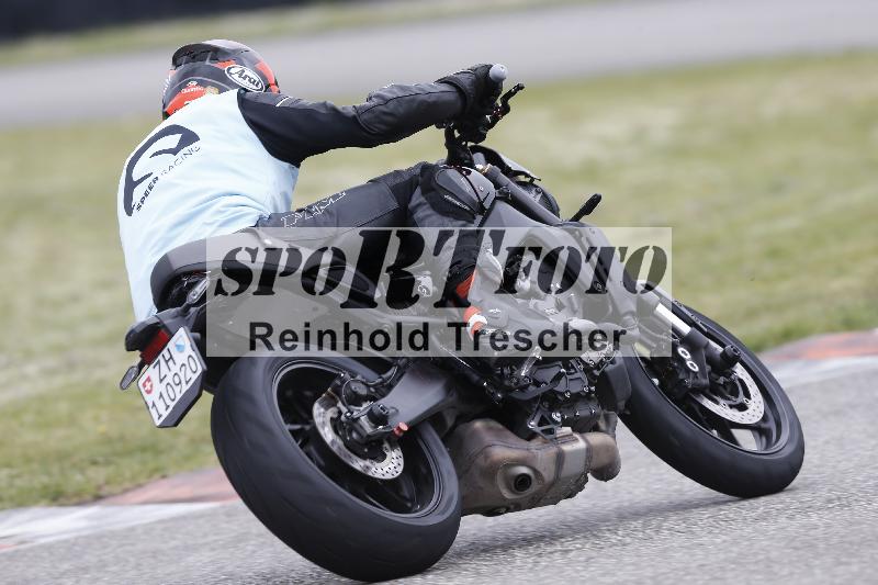 Archiv-2025/06 18.04.2025 Speer Racing ADR/Instruktorentraining/backside